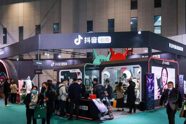 如何拍攝企業宣傳片視頻制作具備藝術美感？